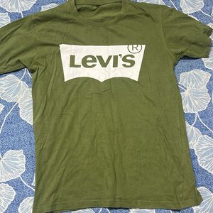 Levi’s Tshirt