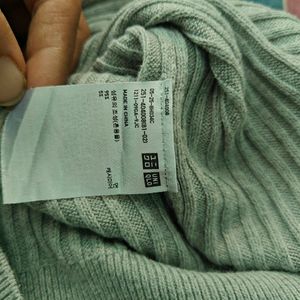 Uniqlo Sweater