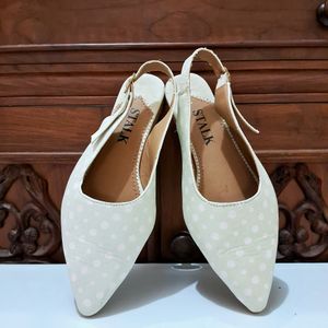 Flat & Casual White Shoes For Women Or Girls