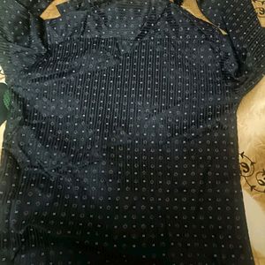 Black Printed Shirt In 40 Size With Stylish Button