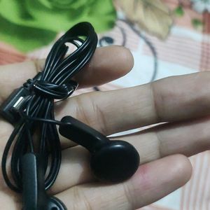 Earphone