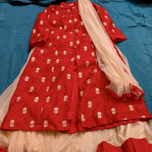 BEAUTIFUL RED COLOUR INDO WESTERN DRESS..