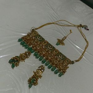 Jewelry Set With Mang Tika