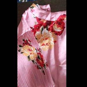 Beautiful Flower Printed Pink Top 🌸💜