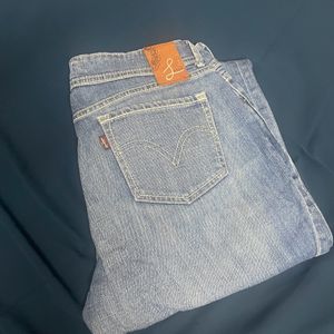 Levis Bold Curve Jeans