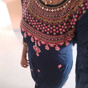 Embroidered Kurti With Lyra Leggings