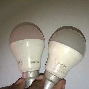 2 Philips Bulb