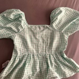 SASSFARAS green checked sweetheart neck peplum top