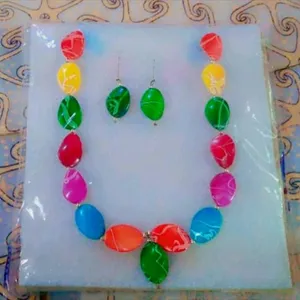 Multicolor Neckless With Short Earings