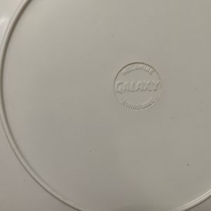 6 Melamine Plates