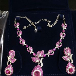 Silver Magenta Jewellery Set