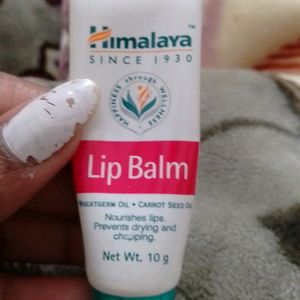 Nivea Creme With Free Himalaya Lip Balm