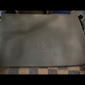 Louis Vuitton  Unisex Sling Bag