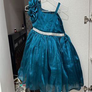 Princess New Dress Size 28 For 4-6 Yr Old