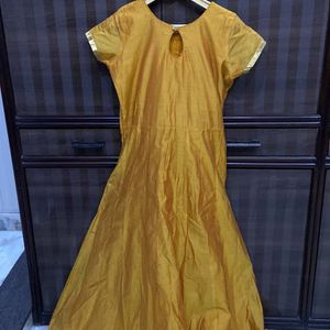 Mustard Gown!🧡🧡