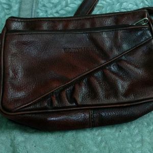 Leather Sling Pouch Beautiful 😍