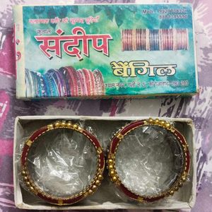 Maroon Chura With Gold-plated Pola Bangles