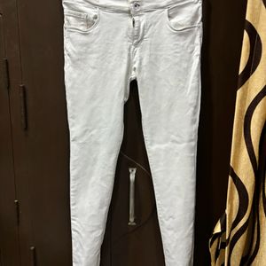 white high waist jeans