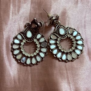 light weight earrings