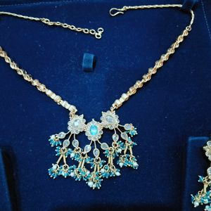 Elegant Blue, White and Golden Jewelry Set