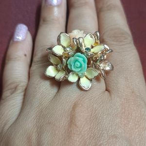 Pre-loved Floral Ethnic Ring... Adjustable