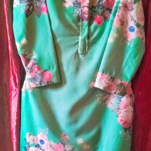 Floral Kurti 🌹