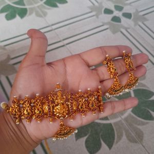 Lakshmi Choker