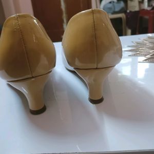 Peach Colour Heels 👠 (Women's)