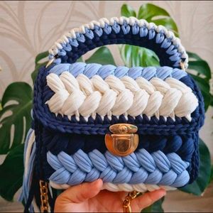 Crochet Hand Bags