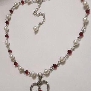 Elegant Cherry Pearl Necklace