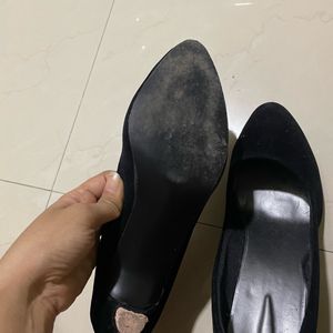 Black Velvet Finishing Heels