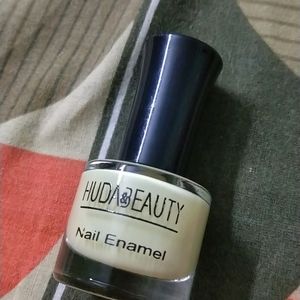 Huda Beauty Nail Polish Light Yellow