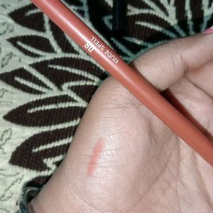 Mars lip liner