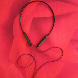 Nesty Wireless Neckband With Mic