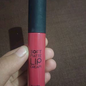 Swiss Beauty Liquid Lipstick