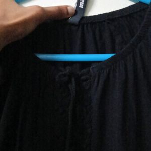 Xs Size Max Black Top