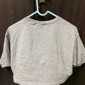 grey crop h&m tee