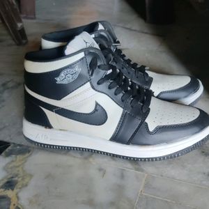 Nike Air Jordan 1 Black White