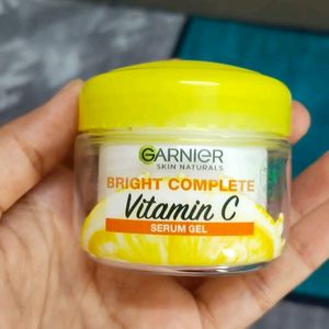 Garnier Vitamin C Serum Gel