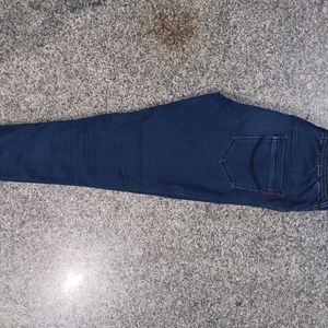 skinny type jeans pant