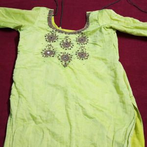 Kurthi Dupatta Set