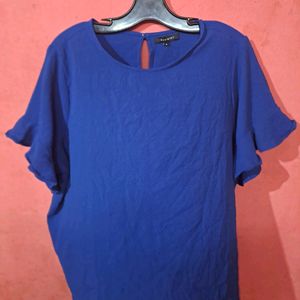 Women Top In Good Condition