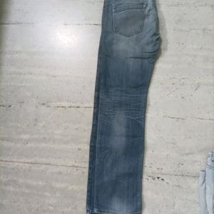 Good Condition Jeans 200rs Mein, Dekho Aur Kharido