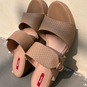 Bata Women Wedges🌸