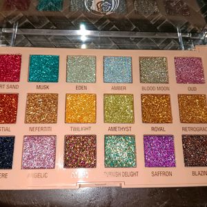 18 Shades Shining Eyeshadow palette 🎨🤩🥀