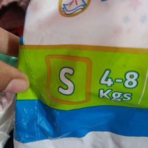 22 Baby Diapers(Little's) -has wetness Indicator