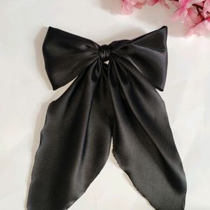 A Black Silk Fabric Bow