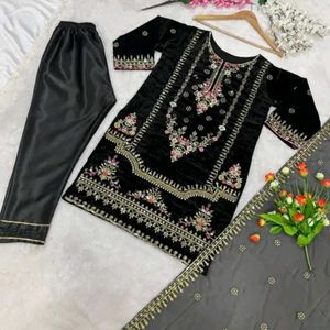 New Stayle Pakistani Poshaq Dresses Beautiful Dres