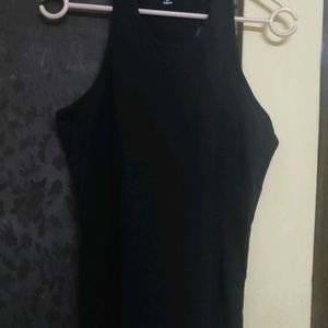 Black Active Wear Top (NEVER USED)