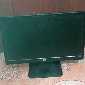 HP Widescreen LCD Moniter/Desktop Model - v185e